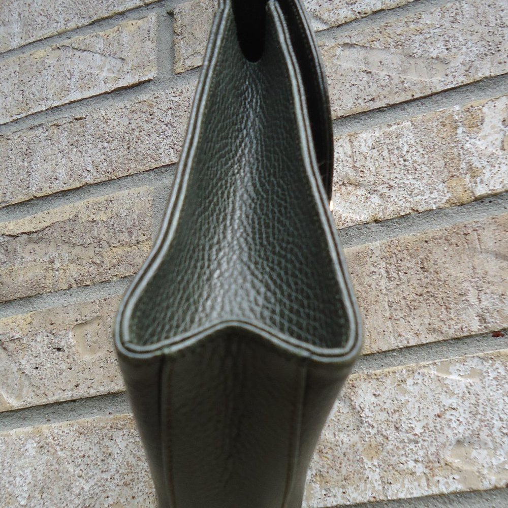 Vintage Mark Cross New York leather bag/purse. - Picture 9 of 16